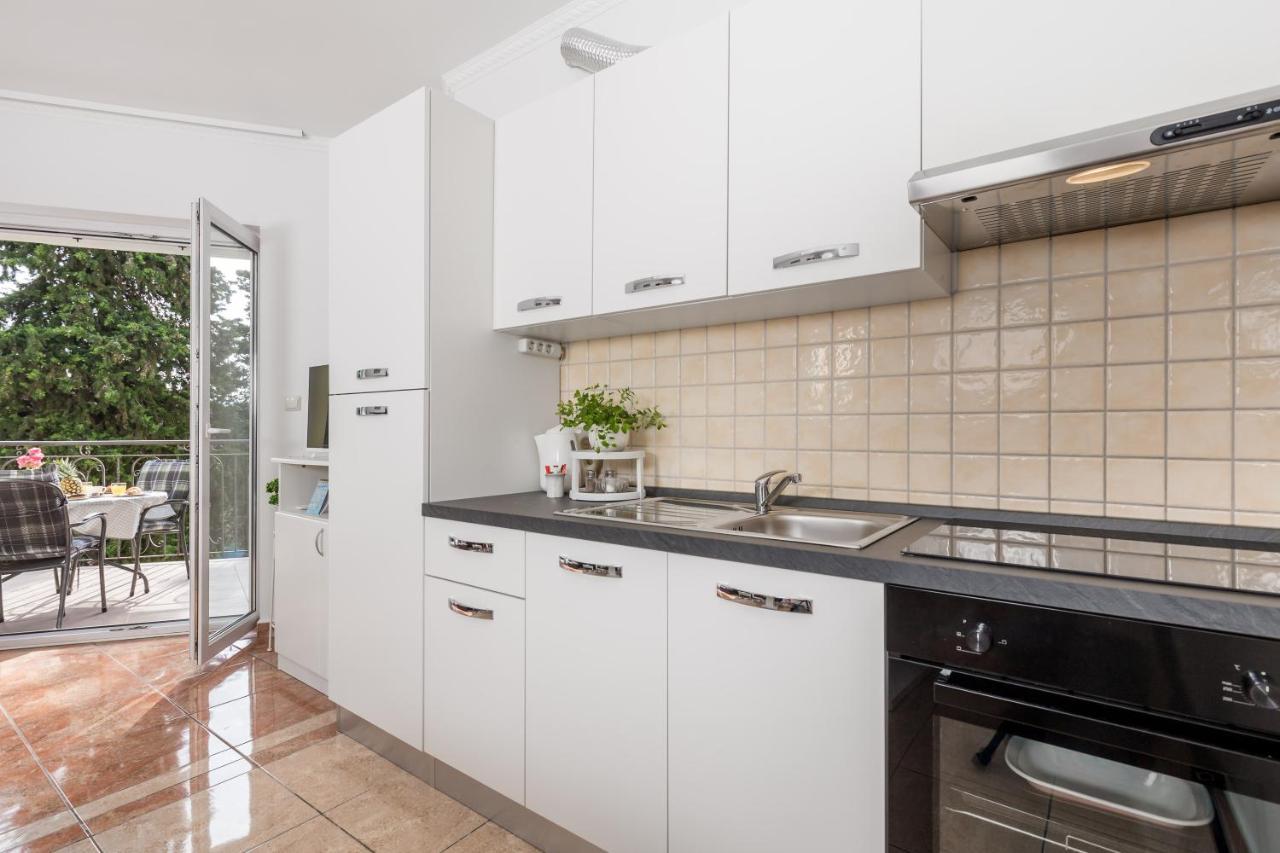 Summer Breeze Apartment With A Pool Opatija Exterior foto